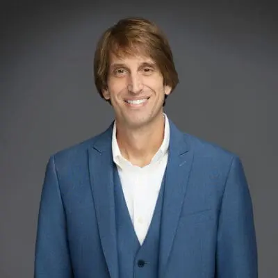 Steven Kinzie headshot