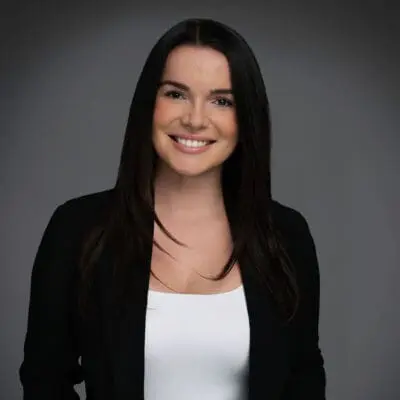 Caitlin Baggett headshot