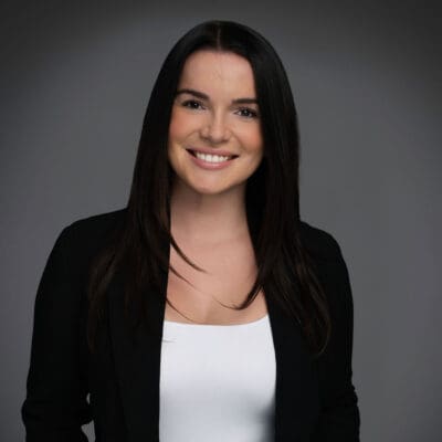 Caitlin Baggett headshot